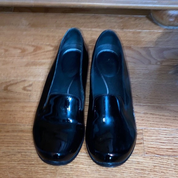 Women's  Black Dansko Shoes - Picture 2 of 4